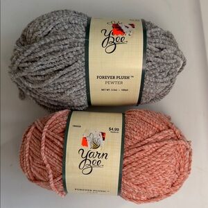 Yarn Bee
Size: 3.5 each
Color:1-clay,1-pewter